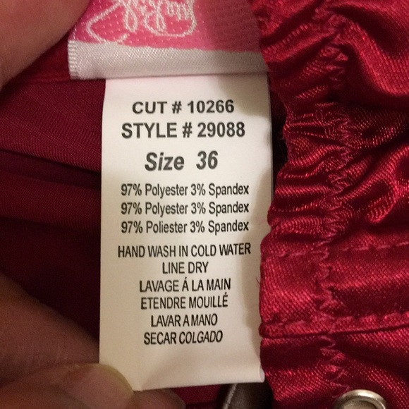 Shirley of Hollywood  Stretch satin and scallop - Picture 6 of 6